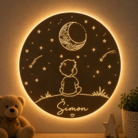 Drevená LED lampa na stenu - Chlapec pod mesiacom s menom