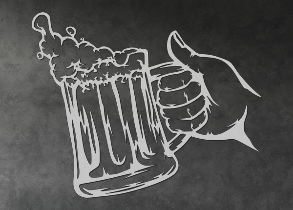 Pivný pohár v ruke – Drevený obraz na stenu